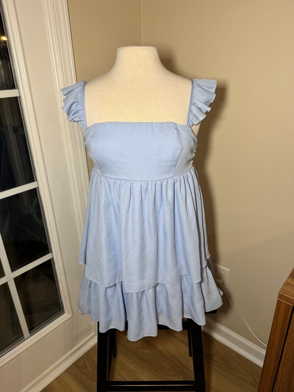 Lucy in the Sky Baby Blue Tie Back Dress Size Medium